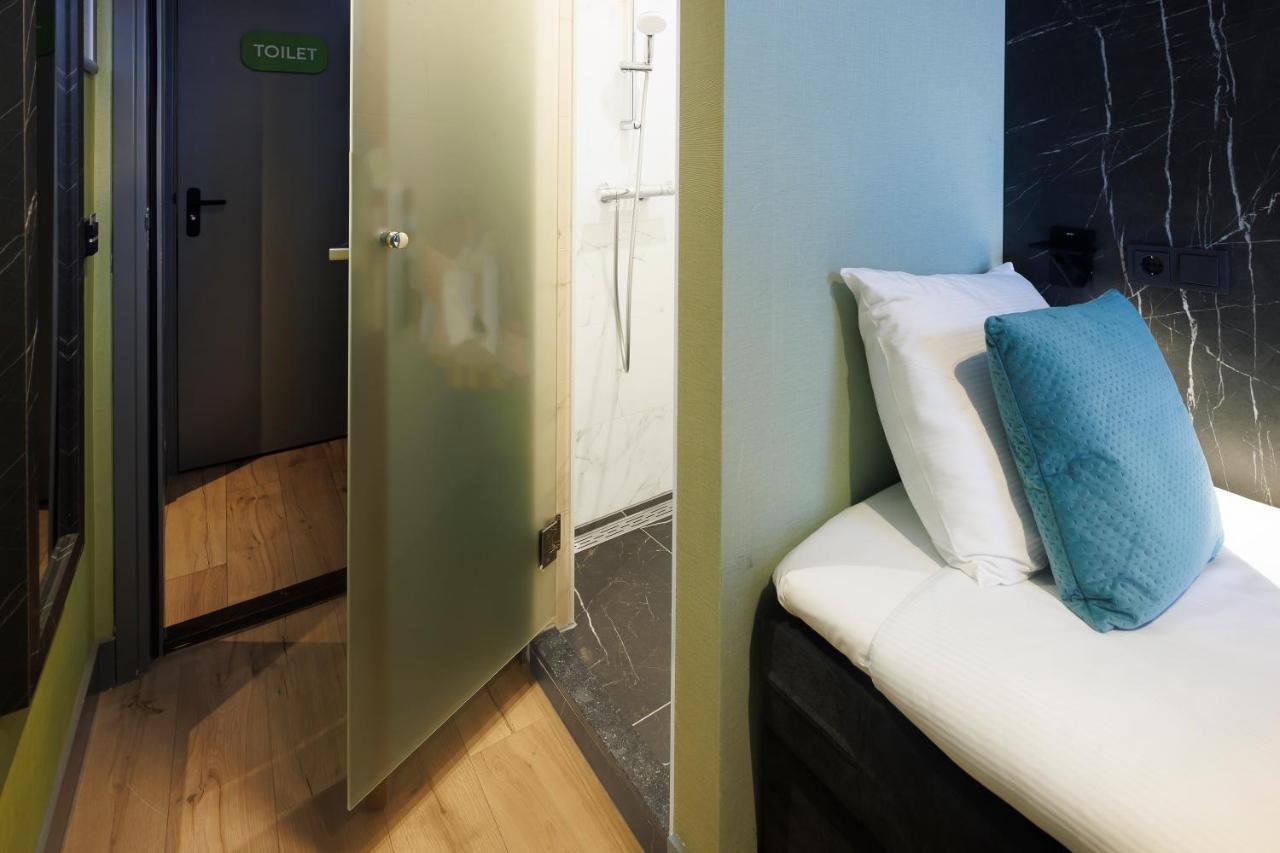 Ciao Papa Hotel Amsterdam Central Station エクステリア 写真