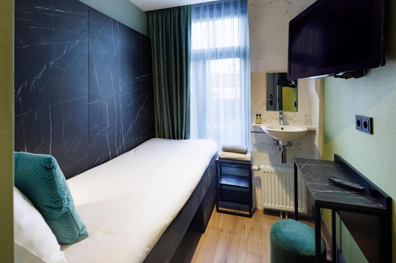 Ciao Papa Hotel Amsterdam Central Station エクステリア 写真